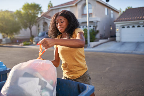 Best Mattress Removal Service  in Edgewood, FL